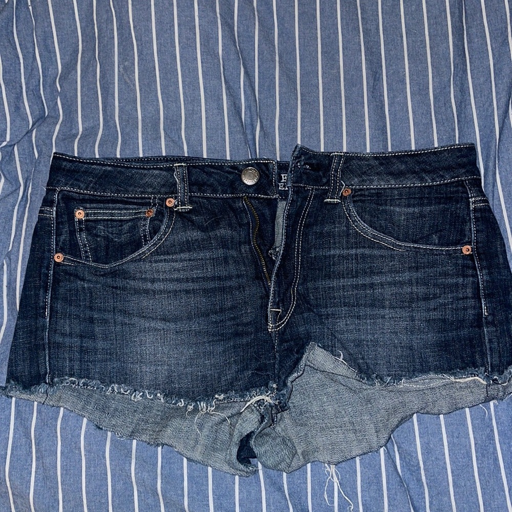 American Eagle woman’s cutoff denim shorties